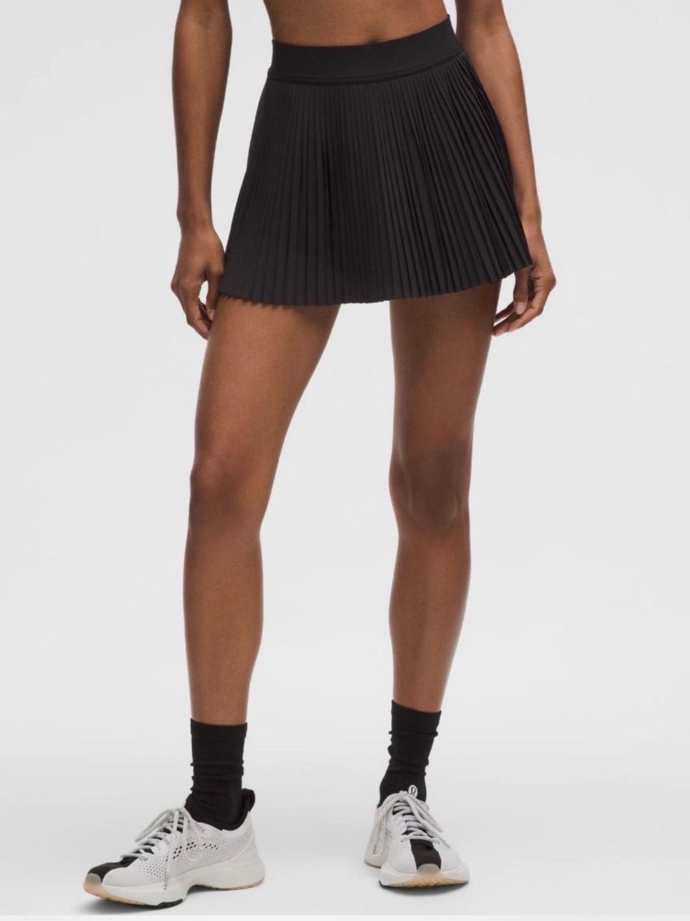 lululemon Black Varsity mini  High Rise Pleated Tennis Skirt size 2